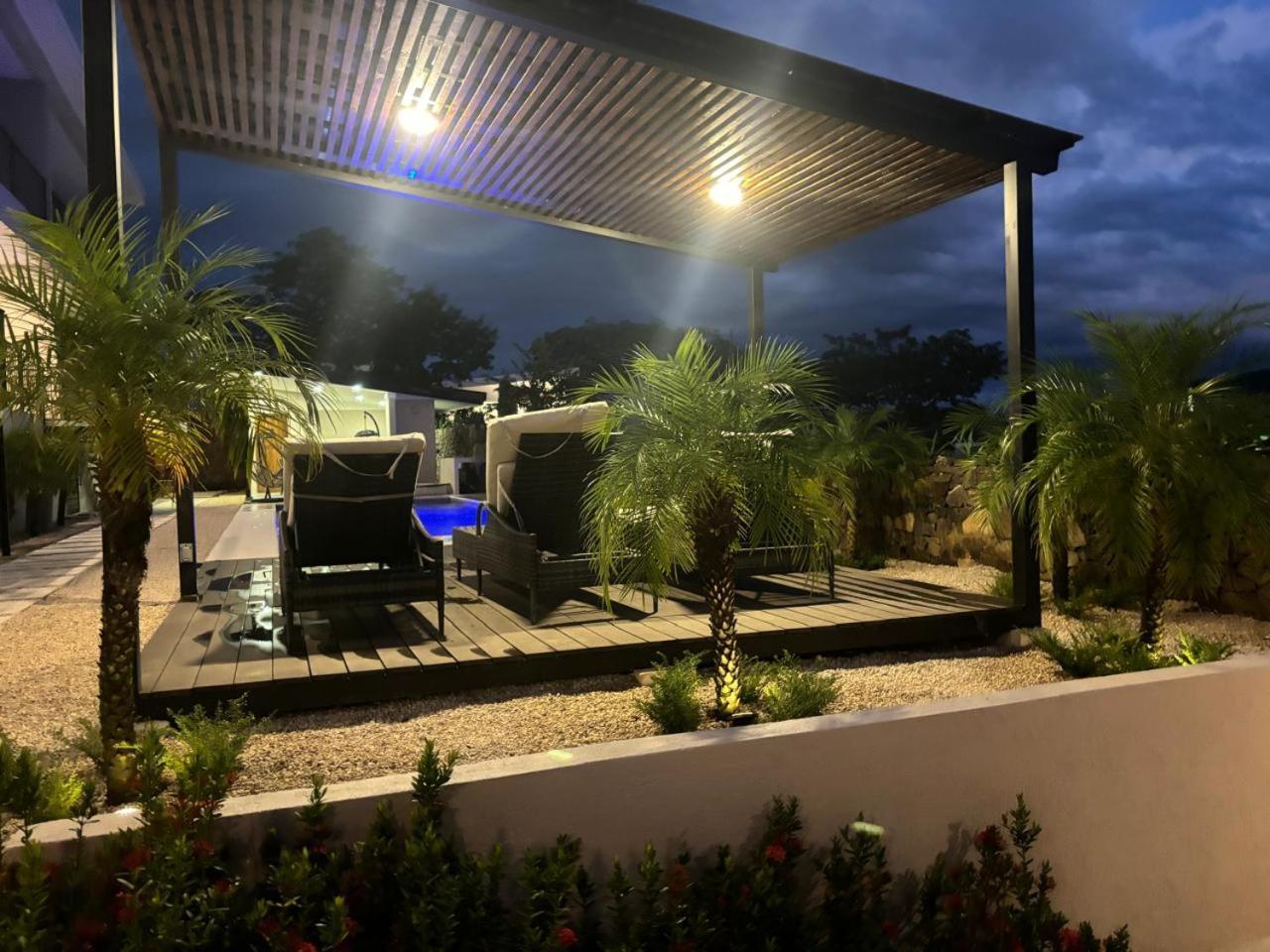 Tamarindo Beach, Prime Location, Fantastic Watersalt Pool & Cold Plunge, Family & Friends Exterior foto